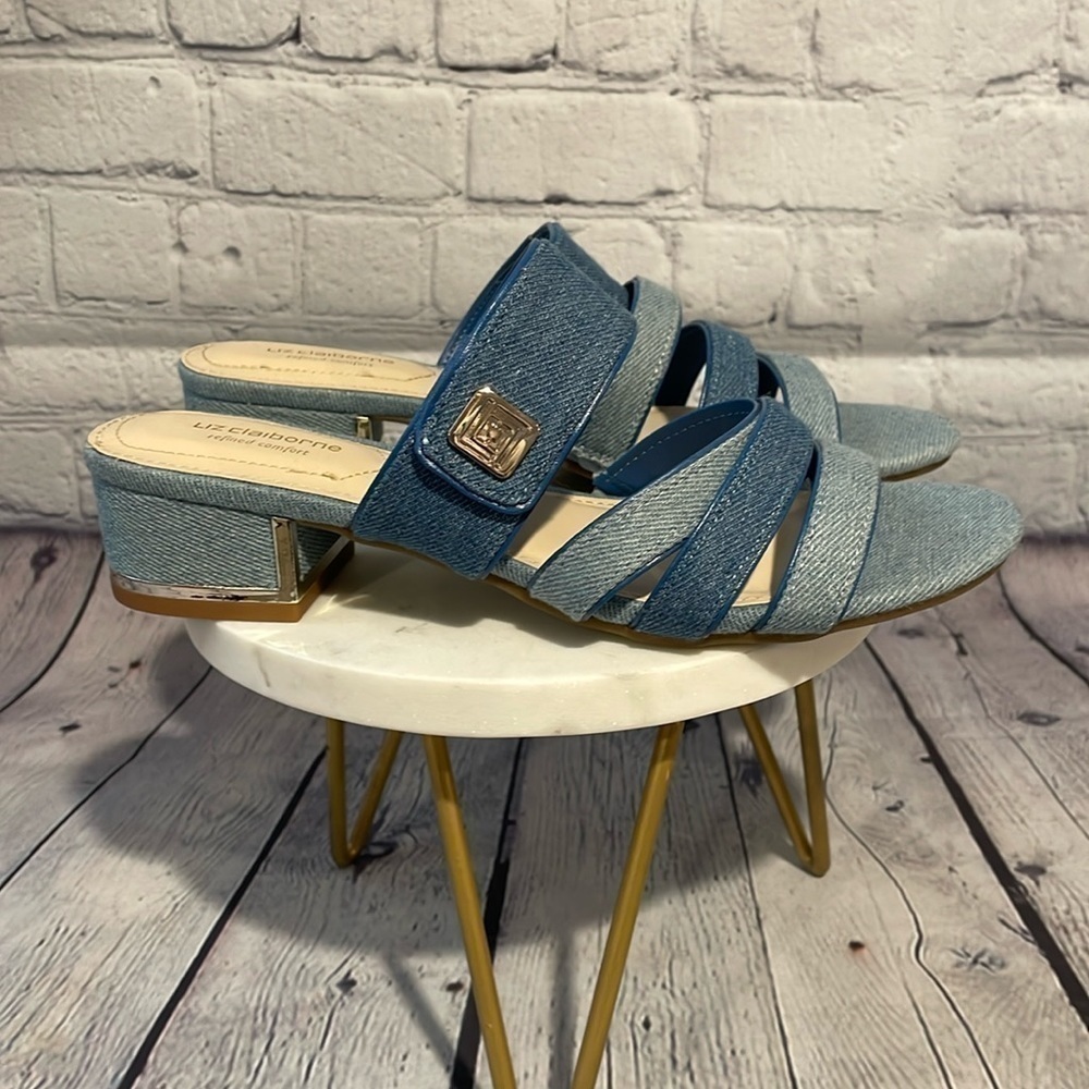 Liz Claiborne denim sandals size 6.5 new without box